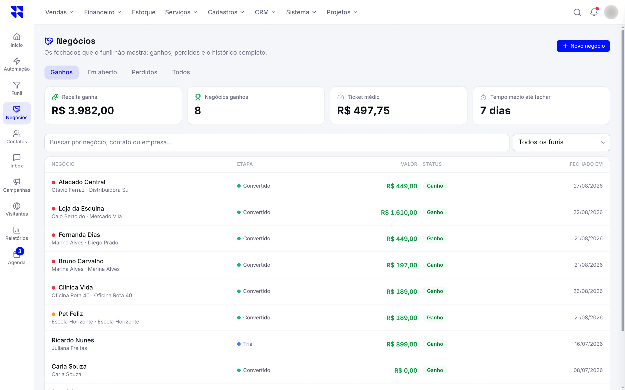 Lista de negócios do CRM, com valor e responsável